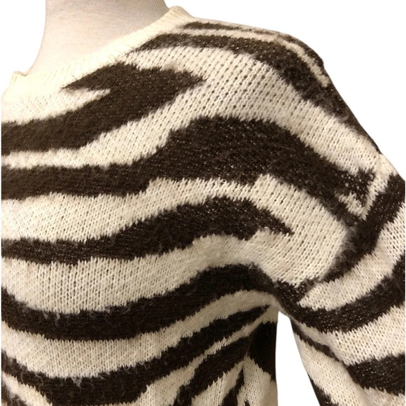 Wild Fable Women’s Zebra Print Oversized Sweater - Picture 3 of 7